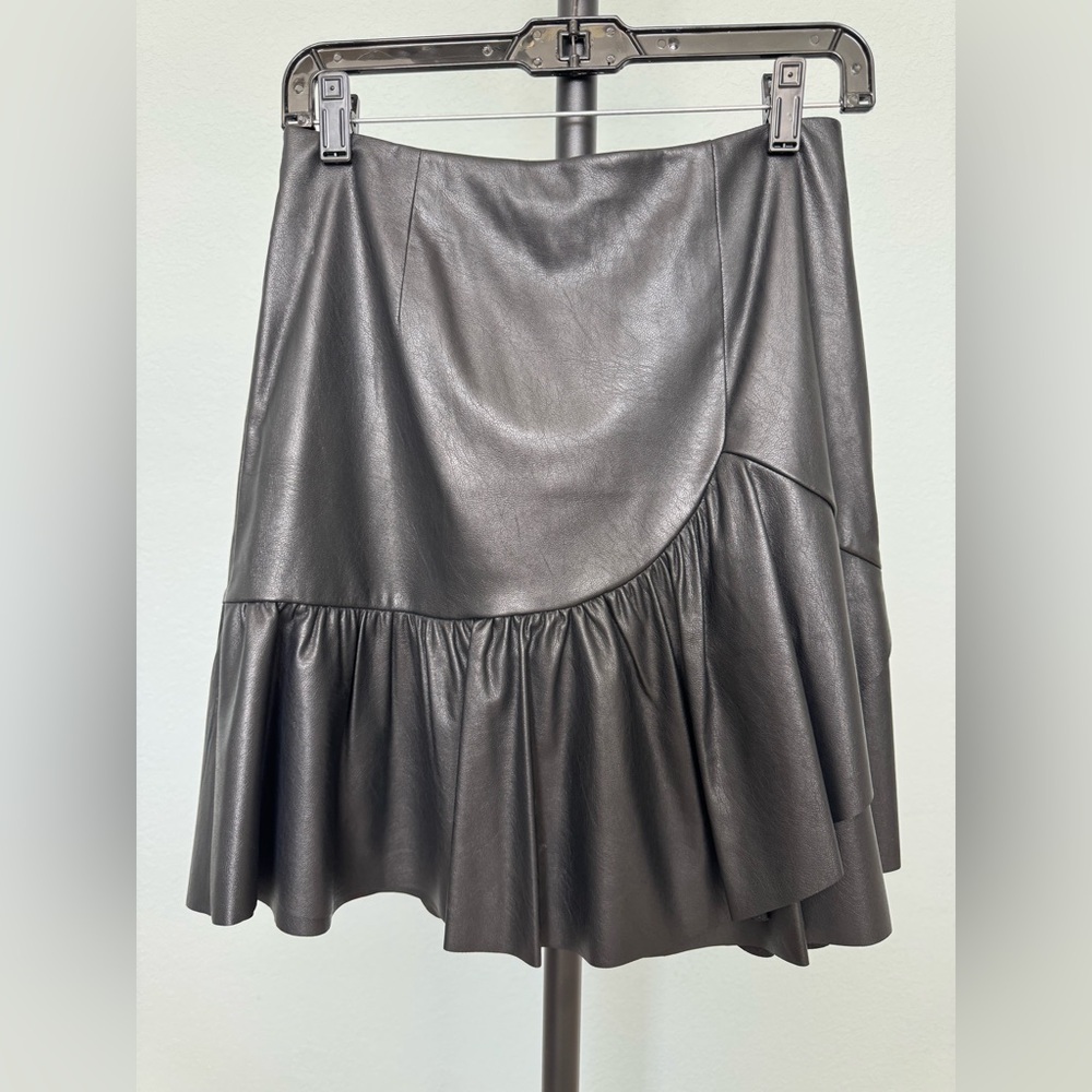 Rebecca Taylor Elegant Black Soft Faux Leather Skirt in size 4 - new with tags